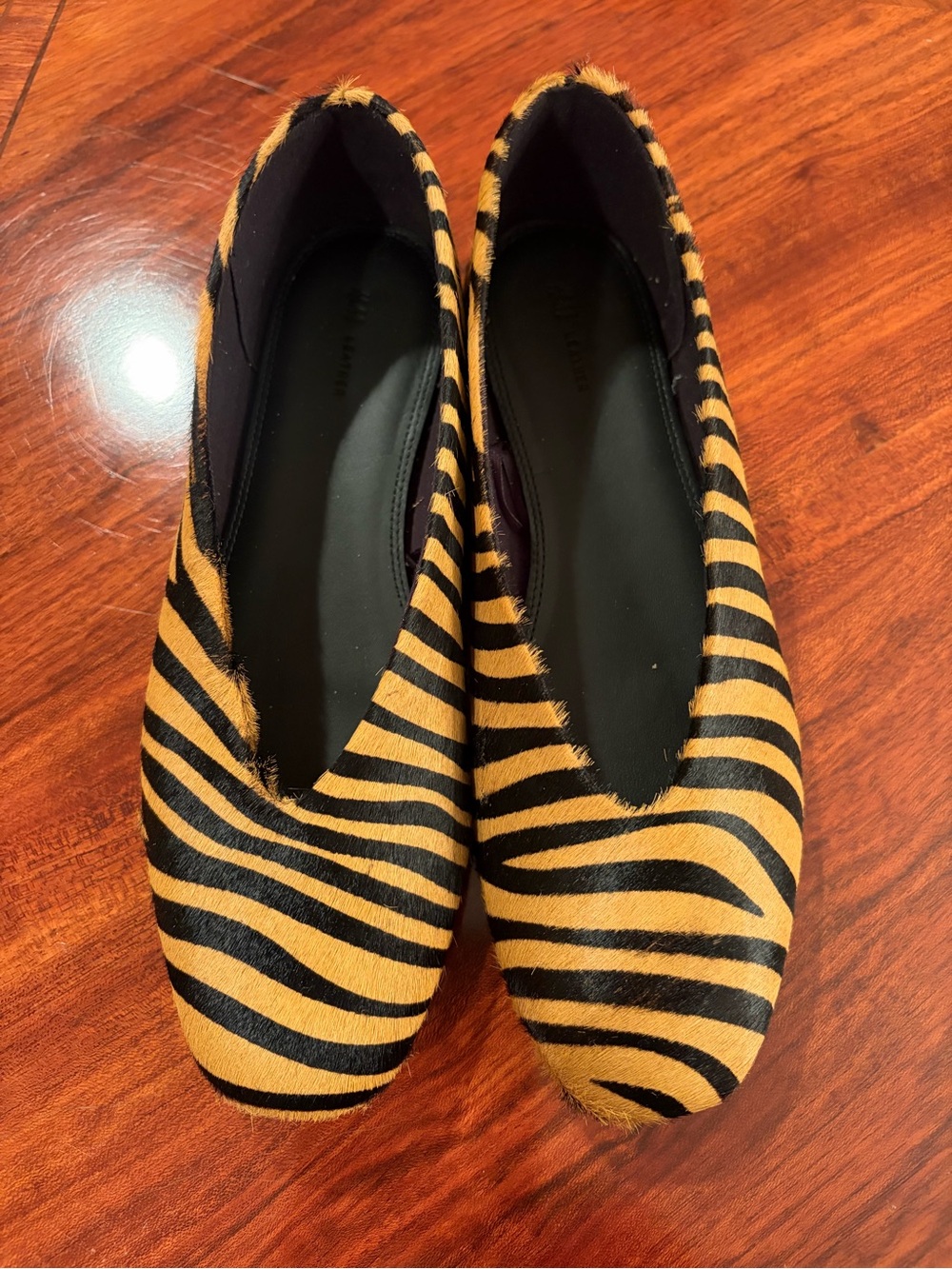 H&M Women's Tiger-Striped Ballet Flats - Black & Tan